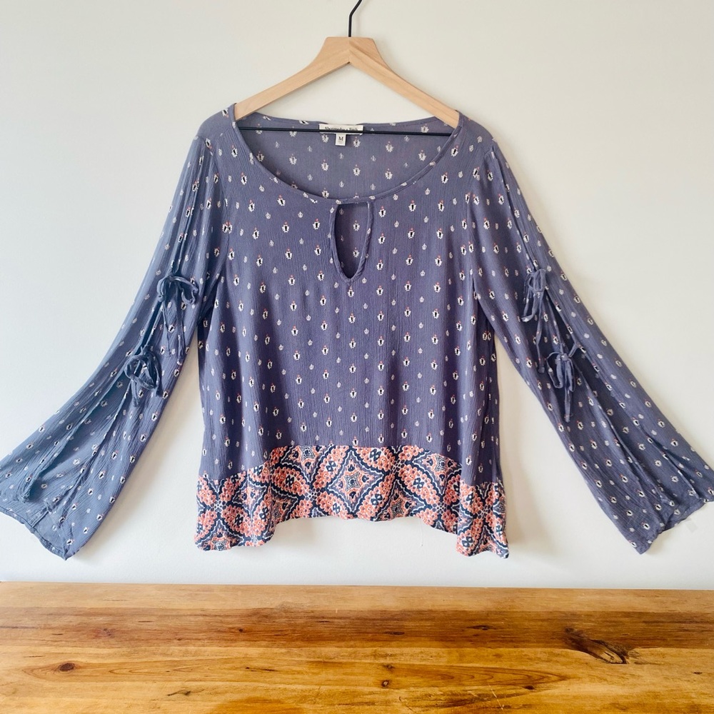 ABERCROMBIE & FITCH. BOHO TOP. SIZE MEDIUM.